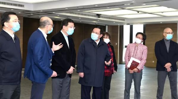 上海市委书记李强莅临赢彩吧859cc控股检查疫情防控物资供应保障工作